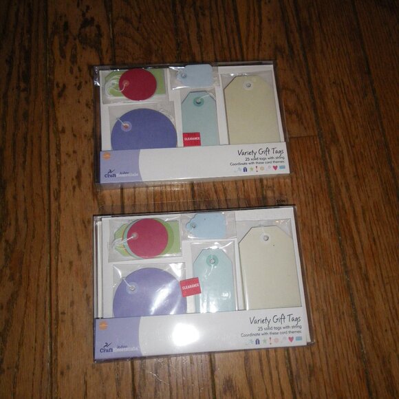 2 Packs Variety Gift Tags 25 Solid Tags w/ String in 6 Different Shapes & Sizes - Picture 1 of 3